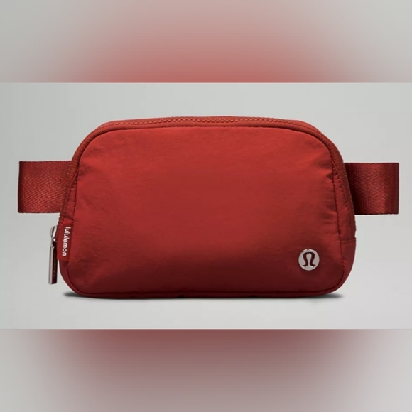 lululemon athletica Handbags - NEW! Lululemon Everywhere Beltbag 1L